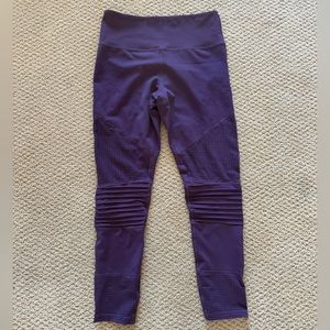 Zyia size 6-8 moto leggings 7/8 length purple